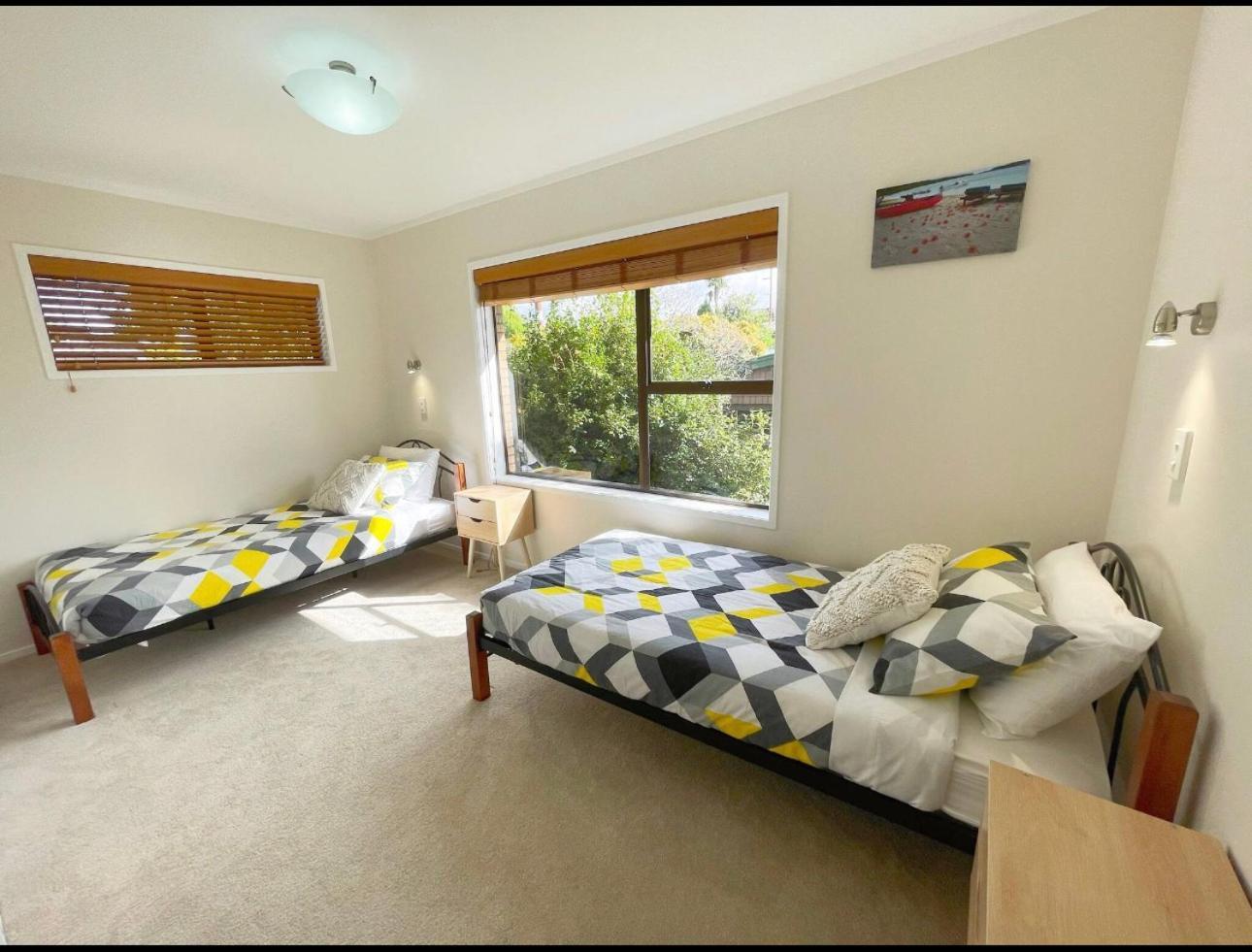Spacious Retreat With Mountain View 罗托鲁阿 外观 照片