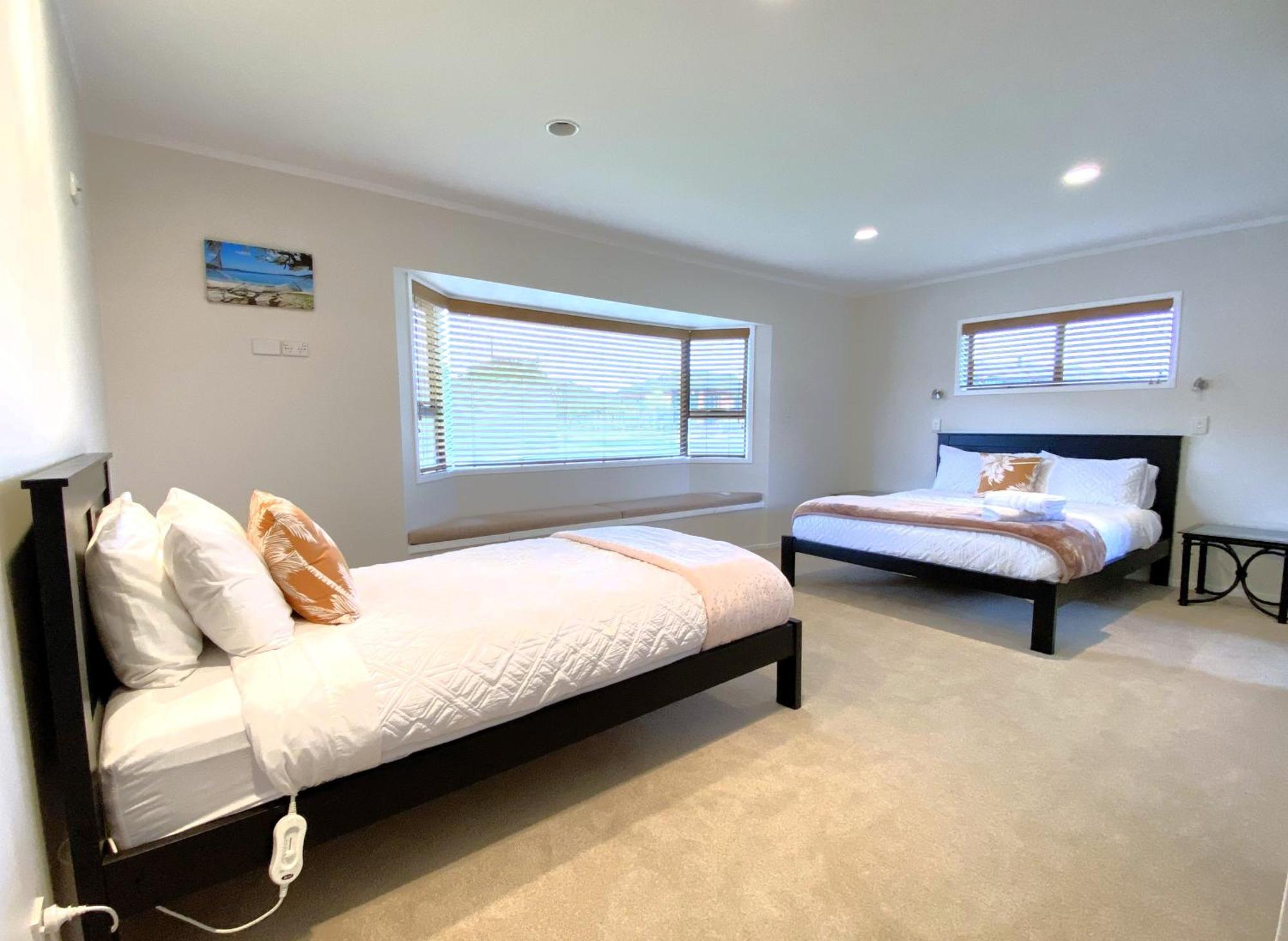 Spacious Retreat With Mountain View 罗托鲁阿 外观 照片